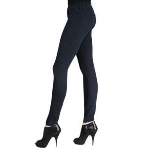 J Brand Skinny Leg Jeans in Tudor 28 6 Dark Wash Denim